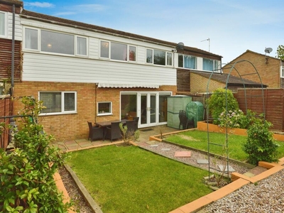 3 bedroom terraced house for sale in Abbotsfield, Eaglestone, Milton Keynes, MK6