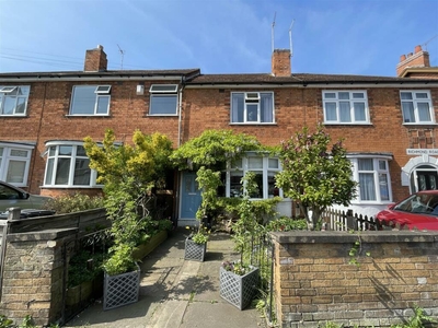 3 bedroom terraced house for sale in Richmond Road, Leicester, LE2