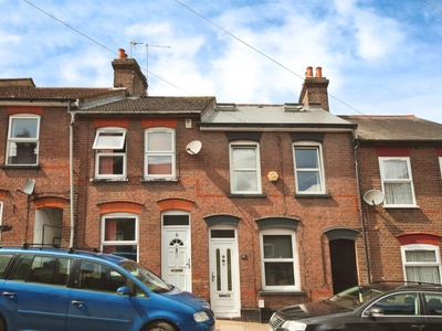 3 bedroom terraced house for sale in Tennyson Road, LUTON, LU1