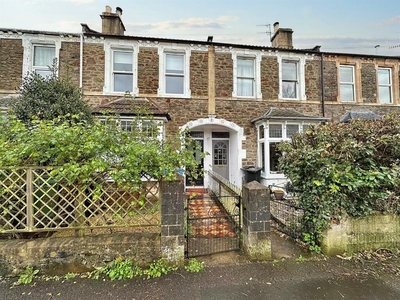 3 bedroom terraced house for sale in Triangle East, Bath, BA2