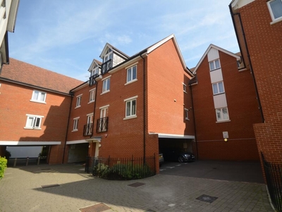3 bedroom town house for rent in City Wall Avenue Canterbury CT1