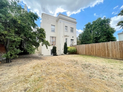 4 bedroom apartment for rent in Clarence Road, Pittville, Cheltenham, GL52