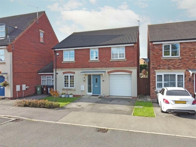 4 bedroom detached house for sale in Axmouth Drive, Mapperley, Nottingham, NG3