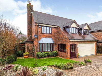 4 bedroom detached house for sale in Bowness Close, Gamston, Nottingham, Nottinghamshire, NG2