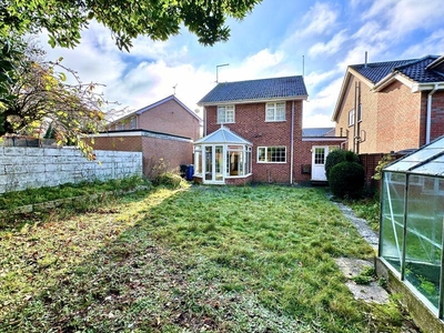4 bedroom detached house for sale in Cherita Court, Oakdale, Poole, BH15