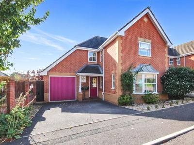 4 bedroom detached house for sale in Cowslip Road, Broadstone, Dorset, BH18