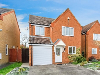 4 bedroom detached house for sale in Hartwell Drive, Kempston, Bedford, MK42