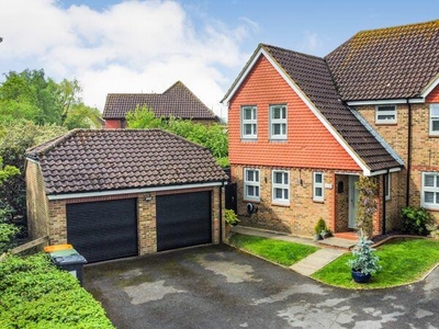 4 bedroom detached house for sale in Lacock Abbey, Bedford, MK41