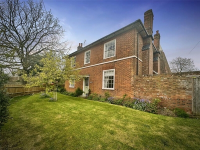 4 bedroom detached house for sale in North Street, Barming, Maidstone, Kent, ME16
