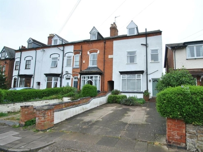 4 bedroom end of terrace house for sale in Livingstone Road, Kings Heath, Birmingham, B14