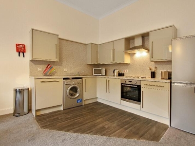 4 bedroom flat for rent in Park Road, West End, Glasgow, G4