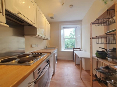 4 bedroom flat for rent in Rankeillor Street, Newington, Edinburgh, EH8