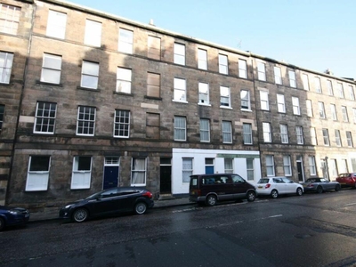 4 bedroom flat for rent in West Preston Street, Edinburgh, EH8