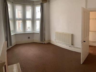 4 bedroom house for rent in Ashgrove Road, Bristol, BS7