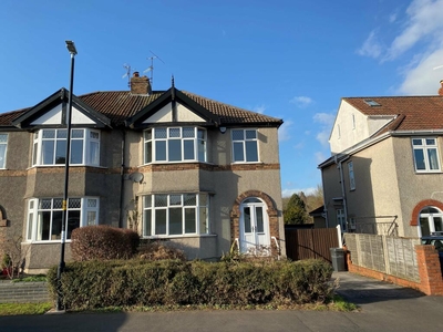 4 bedroom semi-detached house for rent in Abbey Road, Westbury, Bristol, BS9