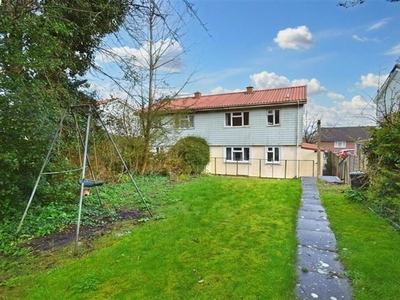 4 bedroom semi-detached house for rent in Stanmore, SO22