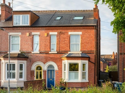 4 bedroom semi-detached house for sale in Holme Road, West Bridgford, Nottingham, Nottinghamshire, NG2