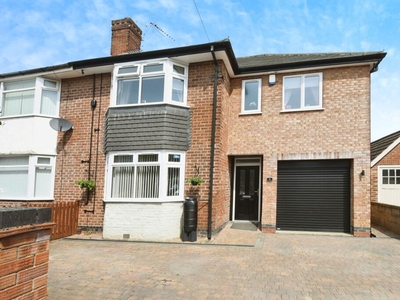 4 bedroom semi-detached house for sale in Lincoln Avenue, Lincoln, LN6