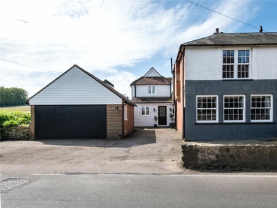 4 bedroom semi-detached house for sale in Lower Road, East Farleigh, Kent, ME15
