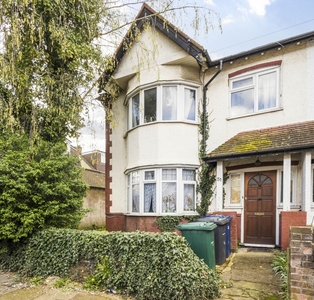 4 bedroom semi-detached house for sale in Rosemary Avenue, Finchley, N3