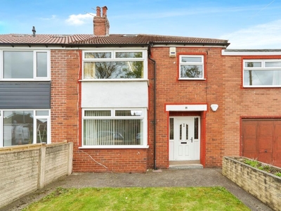 4 bedroom semi-detached house for sale in Waterloo Lane, Bramley, Leeds, LS13