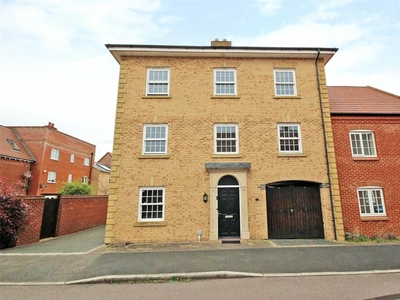 4 bedroom semi-detached house for sale in Wayland Road, Great Denham, Bedford, Bedfordshire, MK40