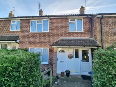 4 bedroom terraced house for rent in Tunstall Road, Canterbury, CT2