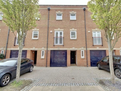 4 bedroom town house for sale in Perseus Terrace, Gunwharf Quays, Portsmouth, PO1