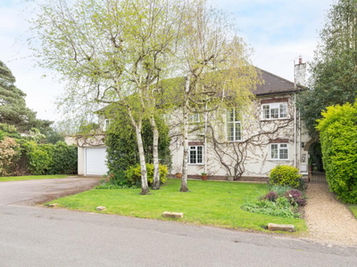 5 bedroom detached house for sale in Day's Lane, Biddenham, Bedfordshire, MK40