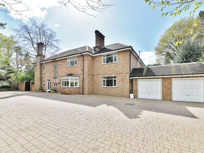 8 bedroom detached house for sale in Ampton Road, Edgbaston, Birmingham, B15