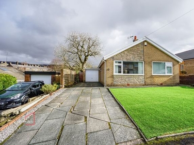 Bungalow to rent in Melbourne Grove, Horwich, Bolton BL6