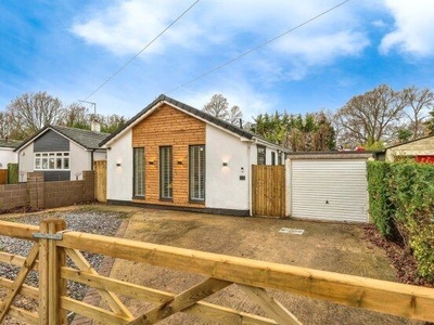 Bungalow to rent in Ryedale, Southampton SO40
