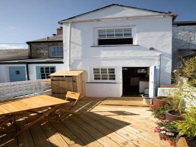 Cottage to rent in Helston Road, Penryn TR10