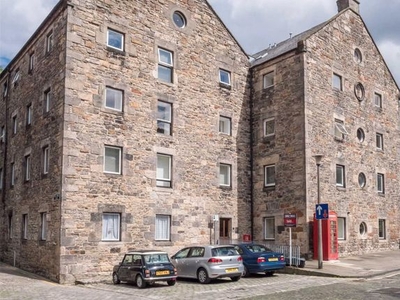 Detached house to rent in Dean Path, Dean Village, Edinburgh EH4