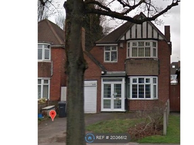 Detached house to rent in Stratford Road, Birmingham B28