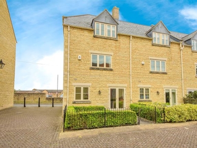 End terrace house for sale in Albert Road, Stamford PE9