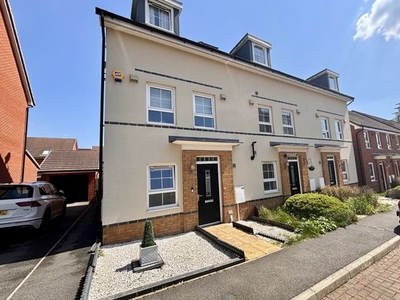 End terrace house to rent in Simpson Road, Basingstoke RG21