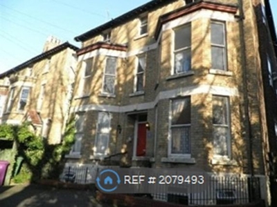 Flat to rent in Brompton Avenue, Sefton Park, Liverpool L17