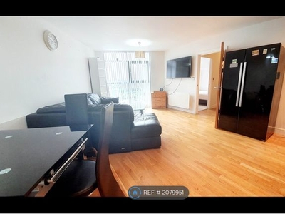 Flat to rent in Bute Terrace, Cardiff CF10