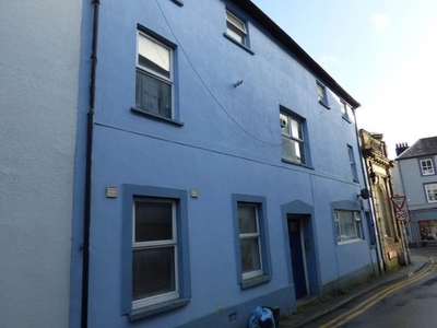 Flat to rent in Carmarthen Street, Llandeilo, Carmarthenshire SA19