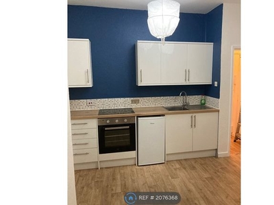 Flat to rent in Church Road, Lawrence Hill, Bristol BS5