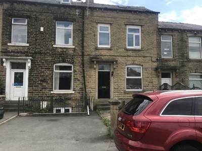 Flat to rent in Cleveland Road, Huddersfield, West Yorkshire HD1