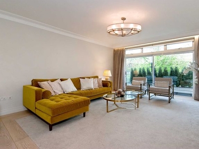Flat to rent in Clunie House, Hans Place, Knightsbridge SW1X