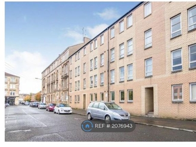 Flat to rent in Dover Street, Glasgow G3