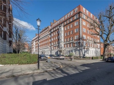 Flat to rent in Duchess Of Bedford House, Duchess Of Bedfords Walk, London W8