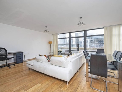 Flat to rent in Exchange Building, Commercial Street, Spitalfields, London E1