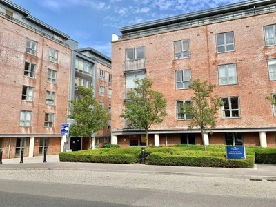 Flat to rent in Ledwell Court, Gosport PO12