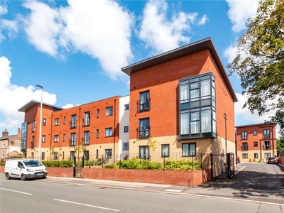Flat to rent in Lower Broughton Road, Salford M7
