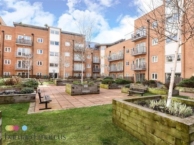 Flat to rent in Peebles Court, Whitestone Way, Croydon CR0