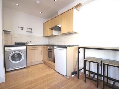 Flat to rent in Queens Road, Aberystwyth SY23